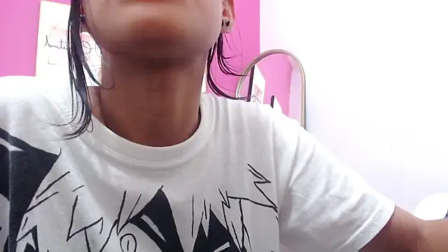 yourcuteneighbourr online show from 03.19.25