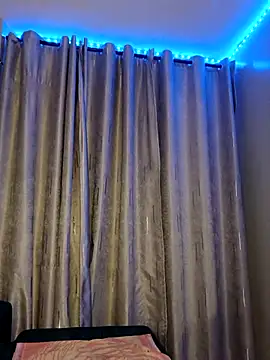 Snapshot of C-yoyo chatting on 04.12.26 C-yoyo online show from 04.12.26