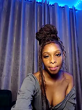 Snapshot of C-yoyo chatting on 04.15.26 C-yoyo online show from 04.15.26