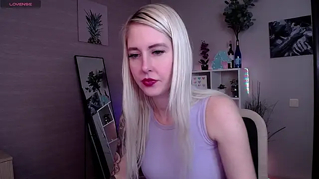 Mermaid N online show from 03.11.25