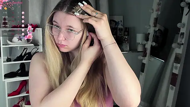 Rebecca Kelly online show from 02.17.26