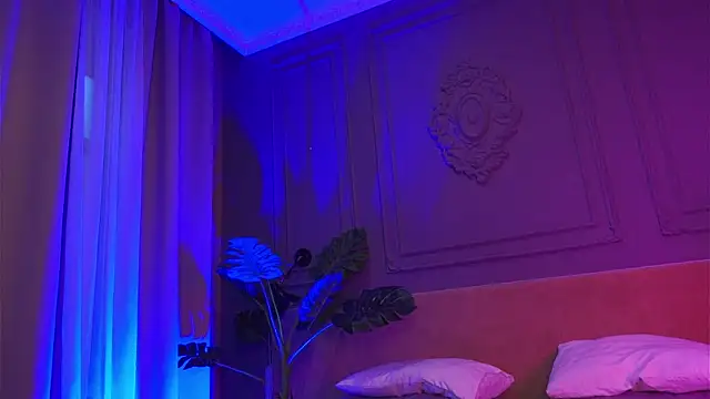 Liv Fay online show from 10.09.25