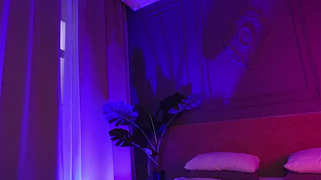 Liv Fay online show from 11.22.25