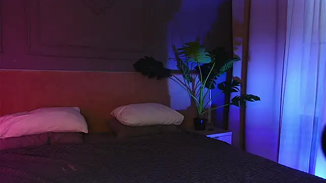 Liv Fay online show from 03.05.26