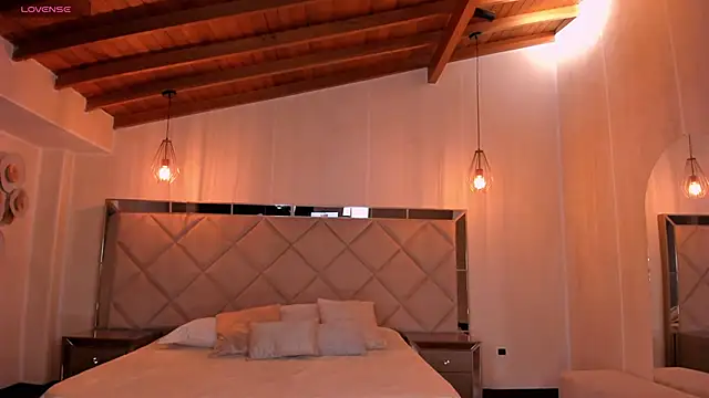 CelestePalmer  online show from 03.08.25