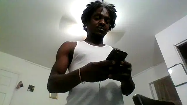 Snapshot of Hugedick0071 chatting on 05.16.26 Hugedick0071 online show from 05.16.26
