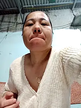 Queen 18200 online show from 03.17.26