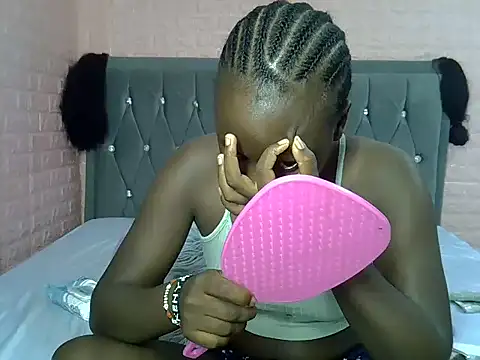 Snapshot of sexybree_ chatting on 06.07.26 sexybree online show from 06.07.26