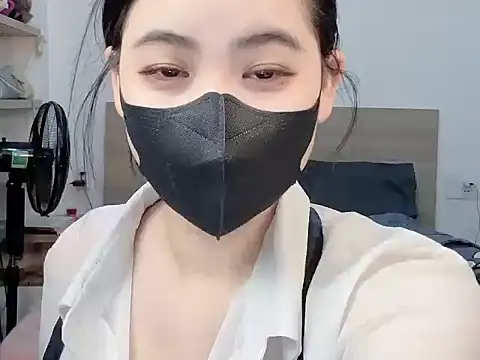 Snapshot of Na_baby chatting on 04.15.26 Na baby online show from 04.15.26