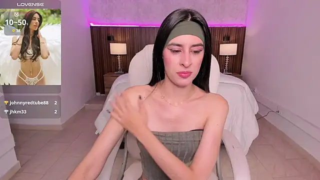Snapshot of karlaa_james chatting on 06.03.26 karlaa james online show from 06.03.26