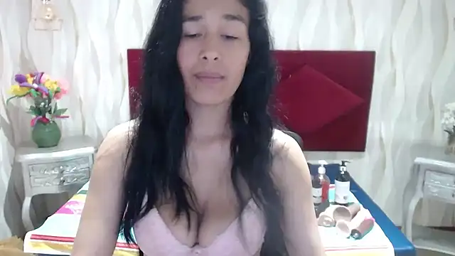 Snapshot of ginasailor chatting on 06.17.26 ginasailor online show from 06.17.26