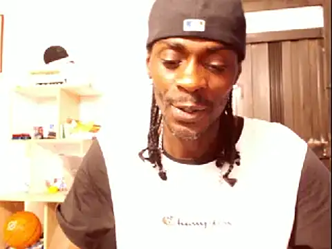 Snapshot of phillip-hot chatting on 01.24.25 phillip-hot online show from 01.24.25