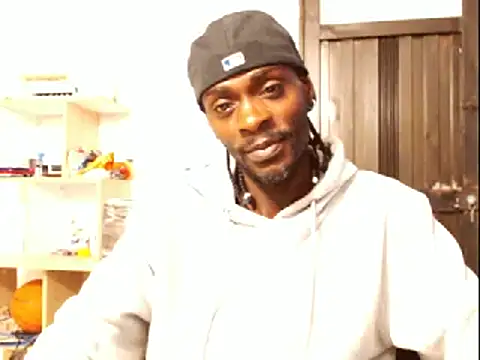 Snapshot of phillip-hot chatting on 02.01.25 phillip-hot online show from 02.01.25