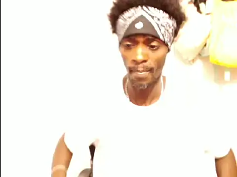 Snapshot of phillip-hot chatting on 03.14.25 phillip-hot online show from 03.14.25