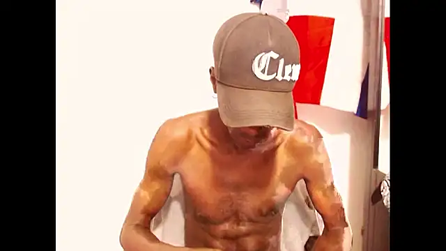 Snapshot of phillip-hot chatting on 09.16.25 phillip-hot online show from 09.16.25