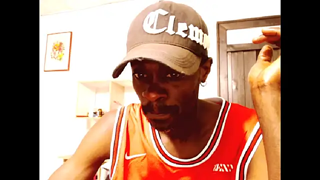 Snapshot of phillip-hot chatting on 11.09.25 phillip-hot online show from 11.09.25