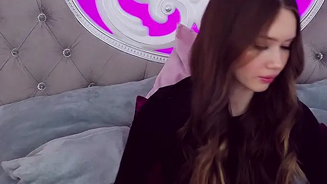 KateVon online show from 02.24.25