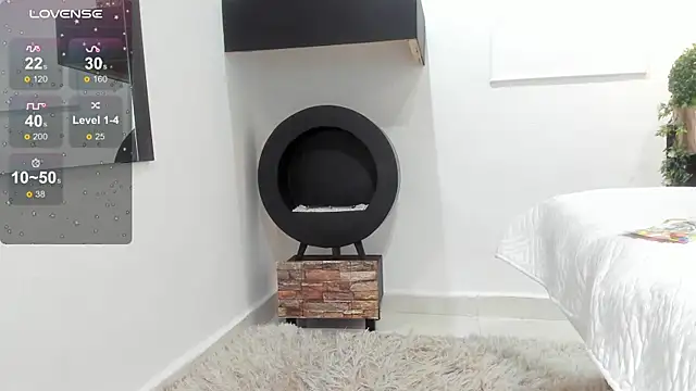 Snapshot of Miranda_doll_ chatting on 02.08.25 Miranda doll online show from 02.08.25