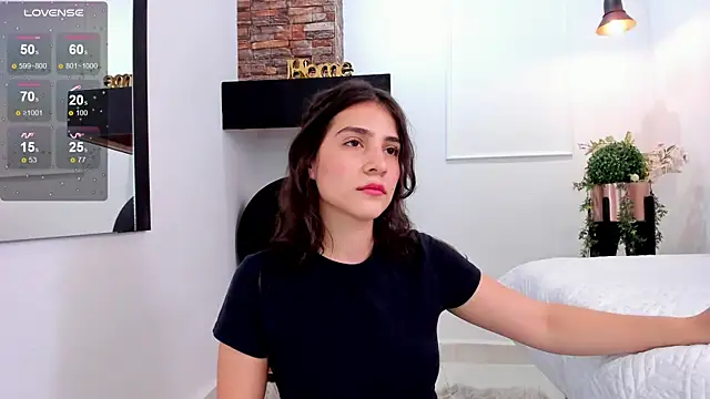 Snapshot of Miranda_doll_ chatting on 03.07.25 Miranda doll online show from 03.07.25