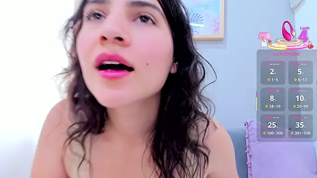 Snapshot of Miranda_doll_ chatting on 03.22.25 Miranda doll online show from 03.22.25