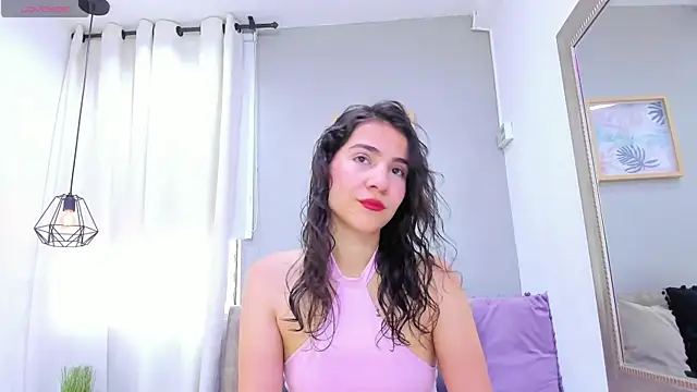 Snapshot of Miranda_doll_ chatting on 12.15.25 Miranda doll online show from 12.15.25