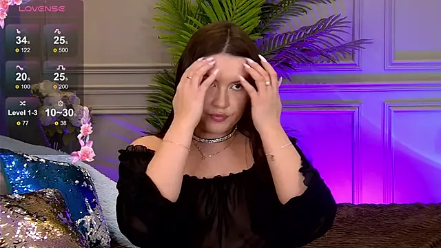 TrishaWinslet online show from 03.15.25