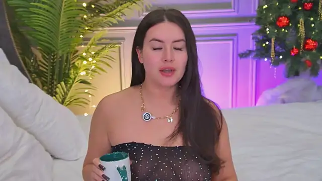 TrishaWinslet online show from 12.15.25