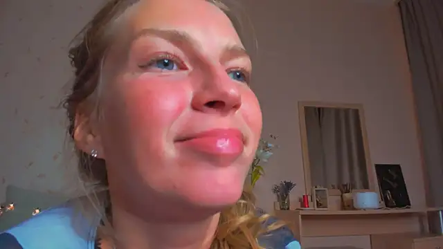 Snapshot of Jeanne_Williams chatting on 12.03.25 Jeanne Williams online show from 12.03.25