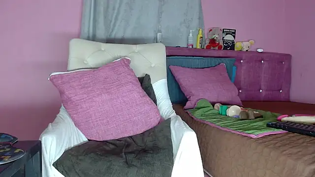 KeillyDiaz online show from 01.27.25