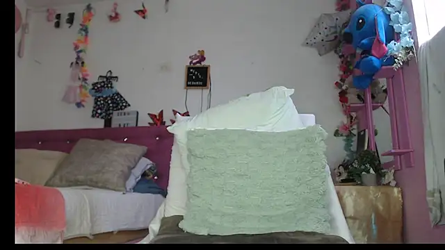 KeillyDiaz online show from 07.06.26