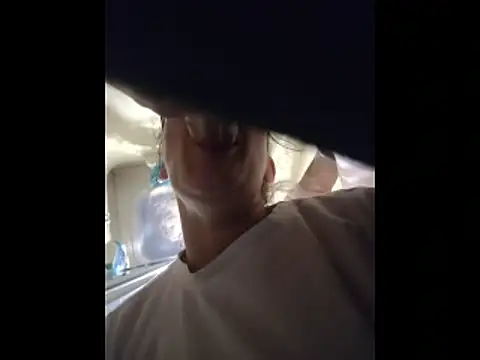 ILUV2TUCHMYKITTY online show from 11.09.25