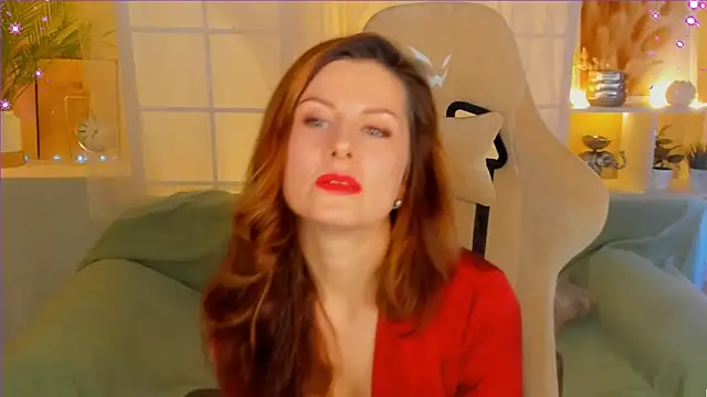 April o Nill online show from 12.18.24