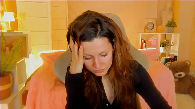 April o Nill online show from 02.24.25