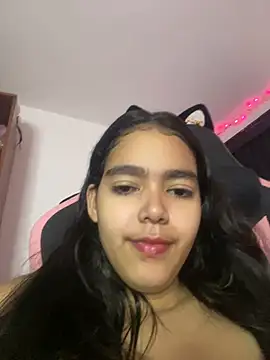 Snapshot of Victoriacarmo chatting on 02.01.26 Victoriacarmo online show from 02.01.26