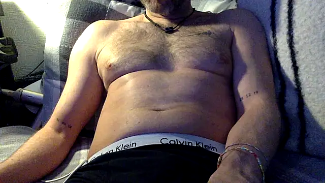 Snapshot of Stardrew123 chatting on 02.27.26 Stardrew123 online show from 02.27.26