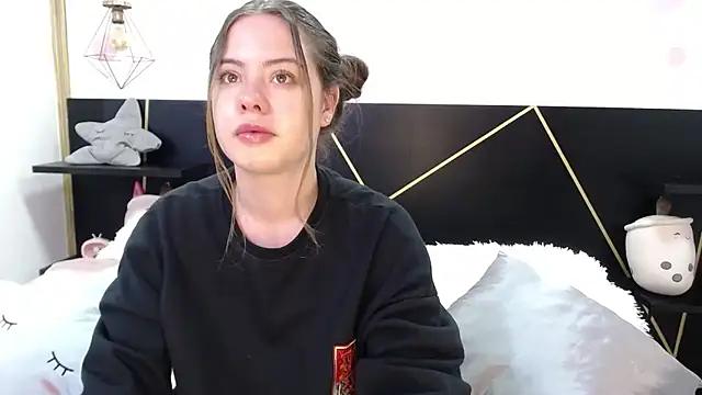 Snapshot of DanniAbbey chatting on 01.27.25 DanniAbbey online show from 01.27.25