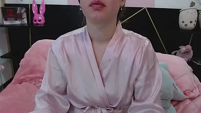 Snapshot of DanniAbbey chatting on 03.08.25 DanniAbbey online show from 03.08.25