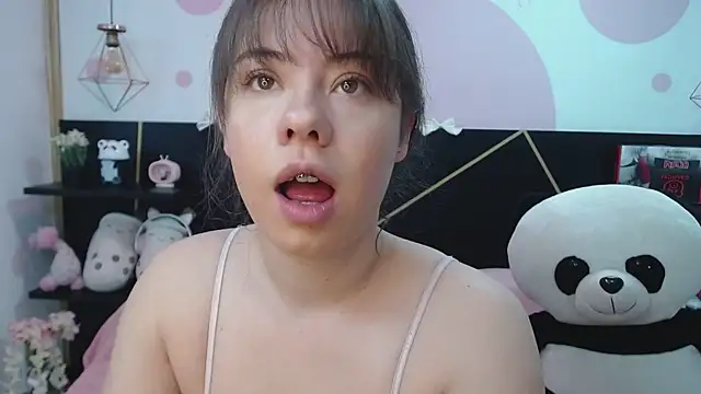 Snapshot of DanniAbbey chatting on 09.27.25 DanniAbbey online show from 09.27.25