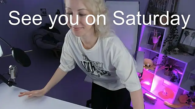 LylithSkye online show from 03.15.25