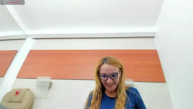 Snapshot of maddy_cartter chatting on 04.01.26 maddy cartter online show from 04.01.26