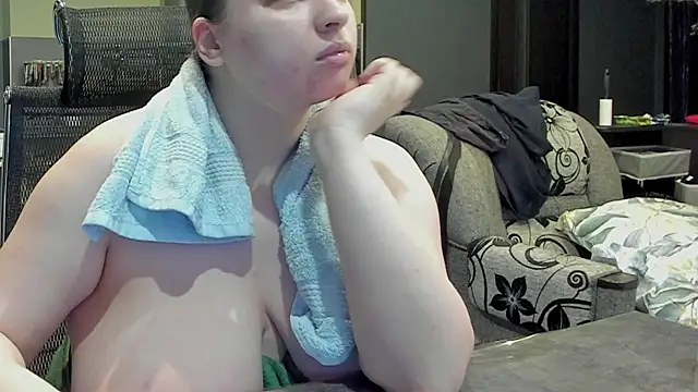 1lindsey1 online show from 02.10.25