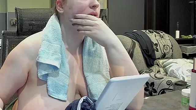 1lindsey1 online show from 02.11.25