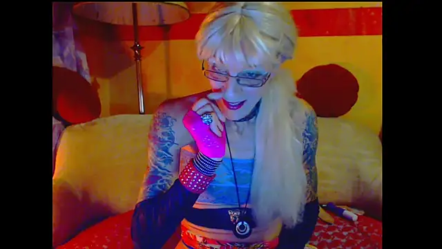 cuxladyboy online show from 12.15.24