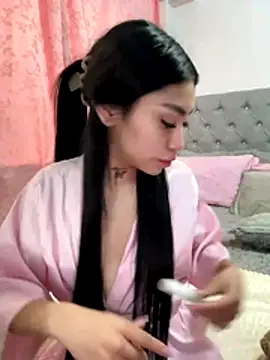 Effy Bonny online show from 11.28.25