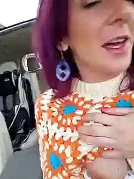 Snapshot of MissyRoulette chatting on 01.28.25 MissyRoulette online show from 01.28.25