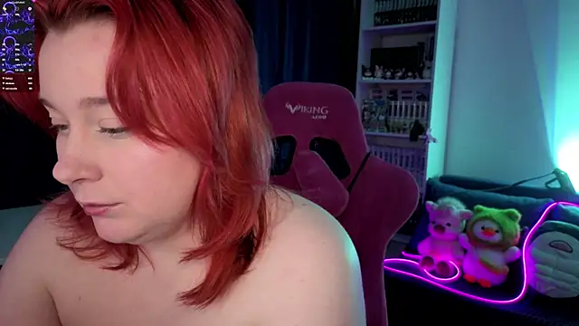Snapshot of gitera_ chatting on 06.26.26 gitera online show from 06.26.26