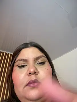 Snapshot of _Shara_Handal_ chatting on 04.15.26 Shara Handal online show from 04.15.26