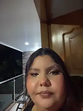 Snapshot of _Shara_Handal_ chatting on 05.17.26 Shara Handal online show from 05.17.26