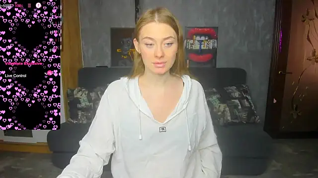 Demure Smile online show from 03.04.26