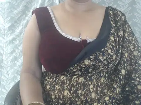 Snapshot of cute-priy chatting on 07.10.26 cute-priy online show from 07.10.26